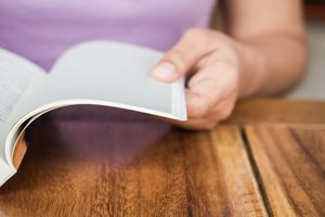 自費出版するなら「電子書籍」それとも「紙媒体」?
